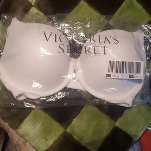 Victoria's secret bra
